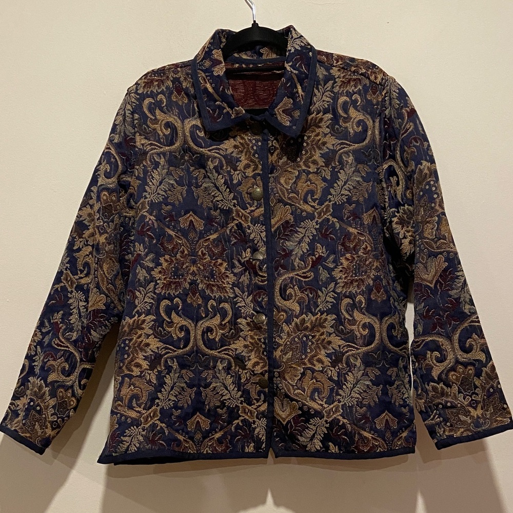 Elegant Women's Patterned Jacket